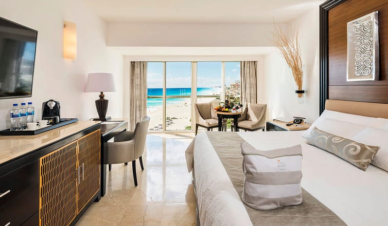 Le Blanc Spa Resort-Royale Deluxe Partial Ocean View 3_7478